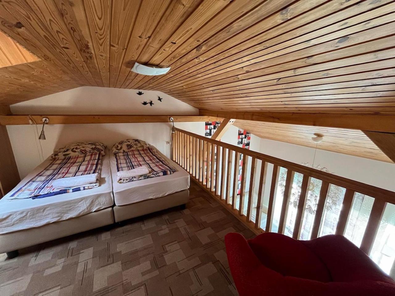 City Apartman Haz Balatonlelle Exterior photo