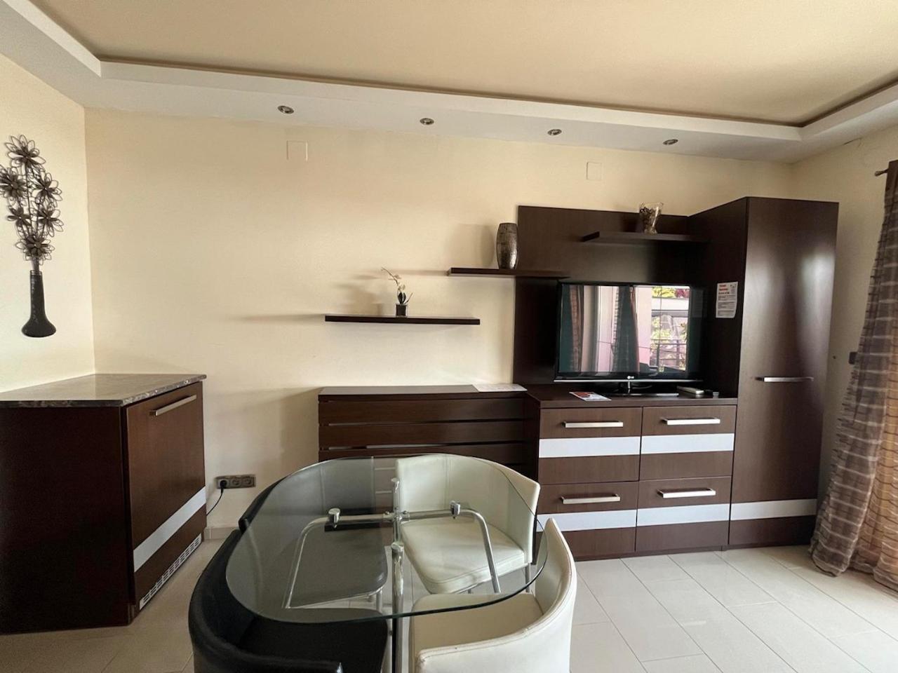 City Apartman Haz Balatonlelle Exterior photo