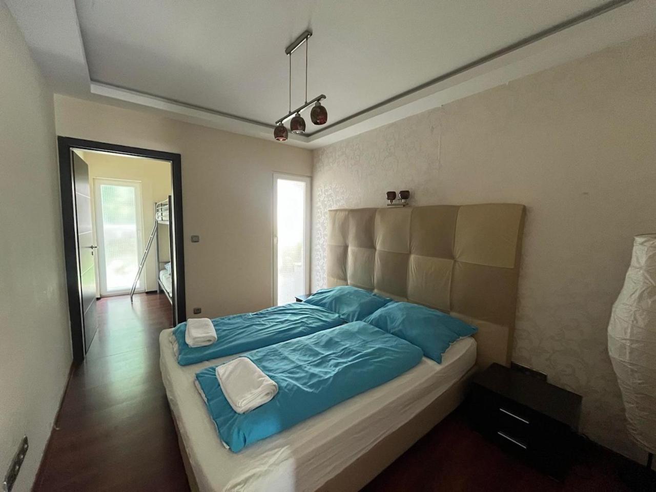 City Apartman Haz Balatonlelle Exterior photo