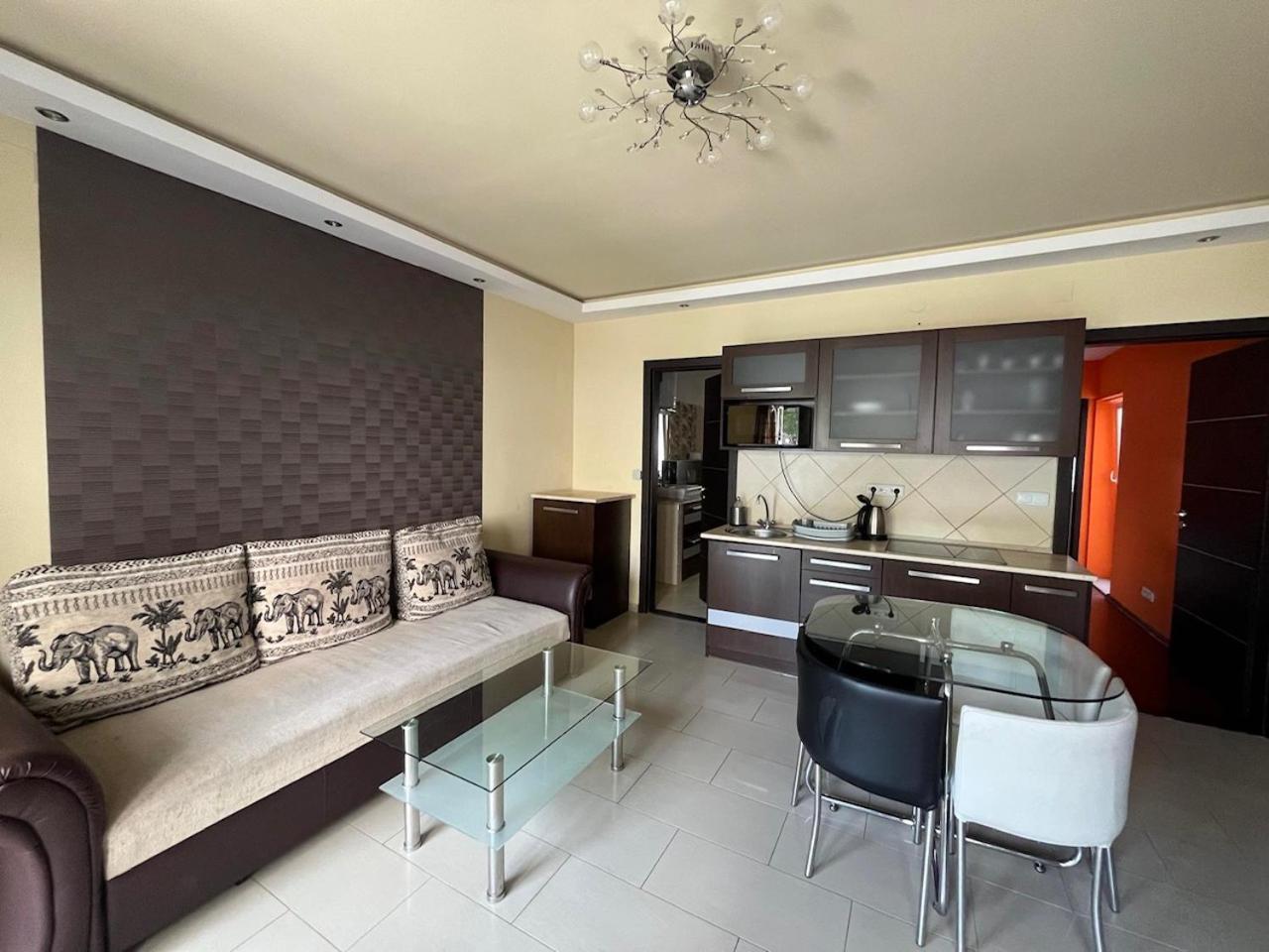 City Apartman Haz Balatonlelle Exterior photo